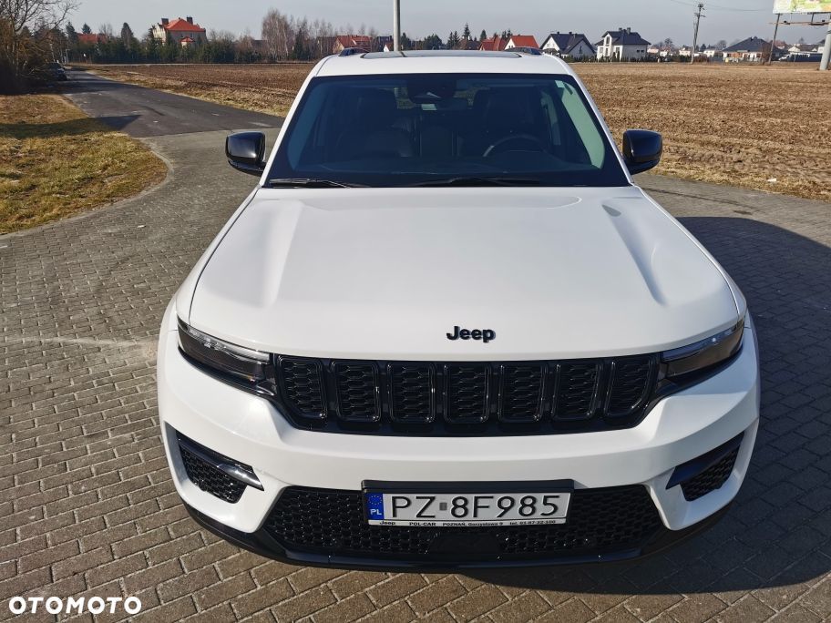 Jeep Grand Cherokee - 34