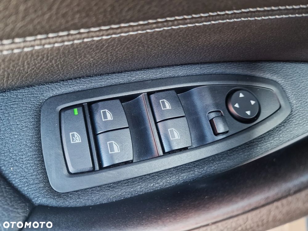 BMW X1 sDrive20i Advantage sport - 39