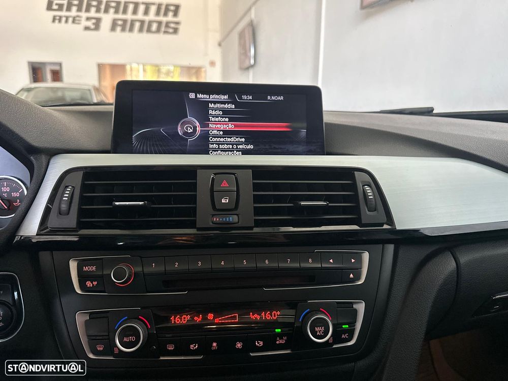 BMW 320 d Pack M - 29