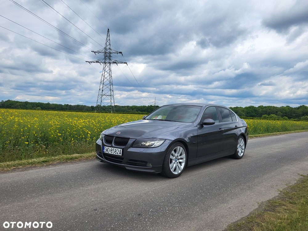 BMW Seria 3 330i - 12