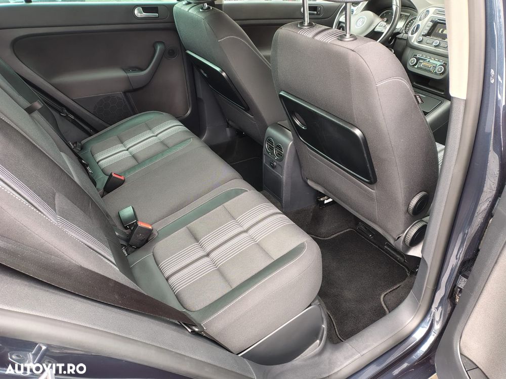 Volkswagen Golf Plus 2.0 TDI DPF MATCH - 13