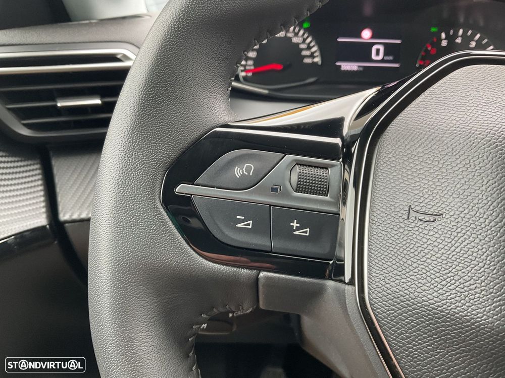 Peugeot 208 1.2 PureTech Active Pack - 36