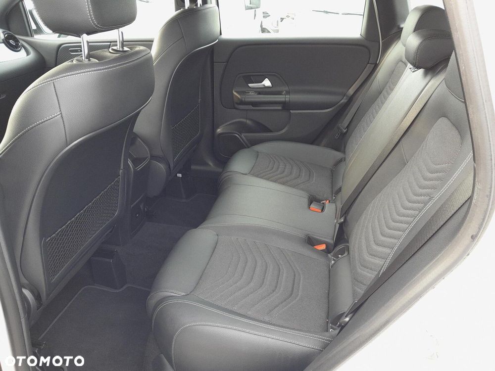 Mercedes-Benz Klasa B 200 7G-DCT - 19