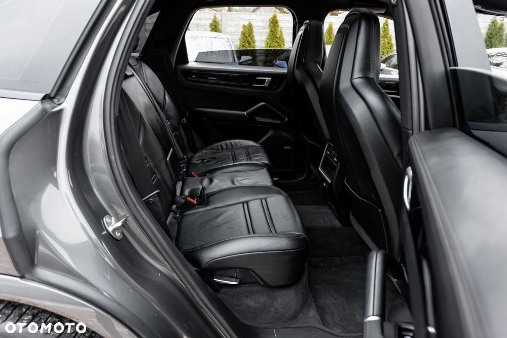 Porsche Cayenne S E-Hybrid - 22