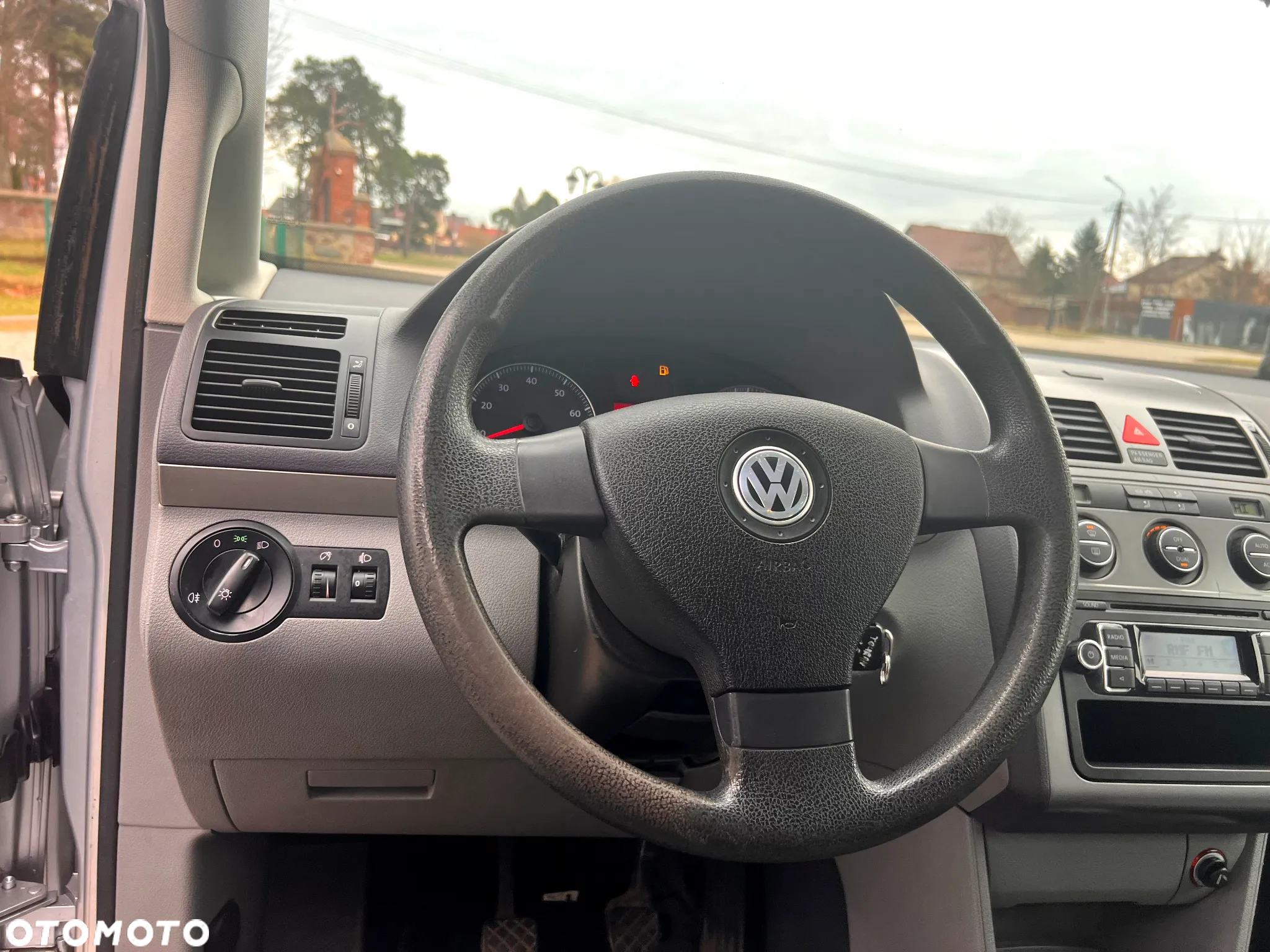 Volkswagen Touran 1.6 - 32