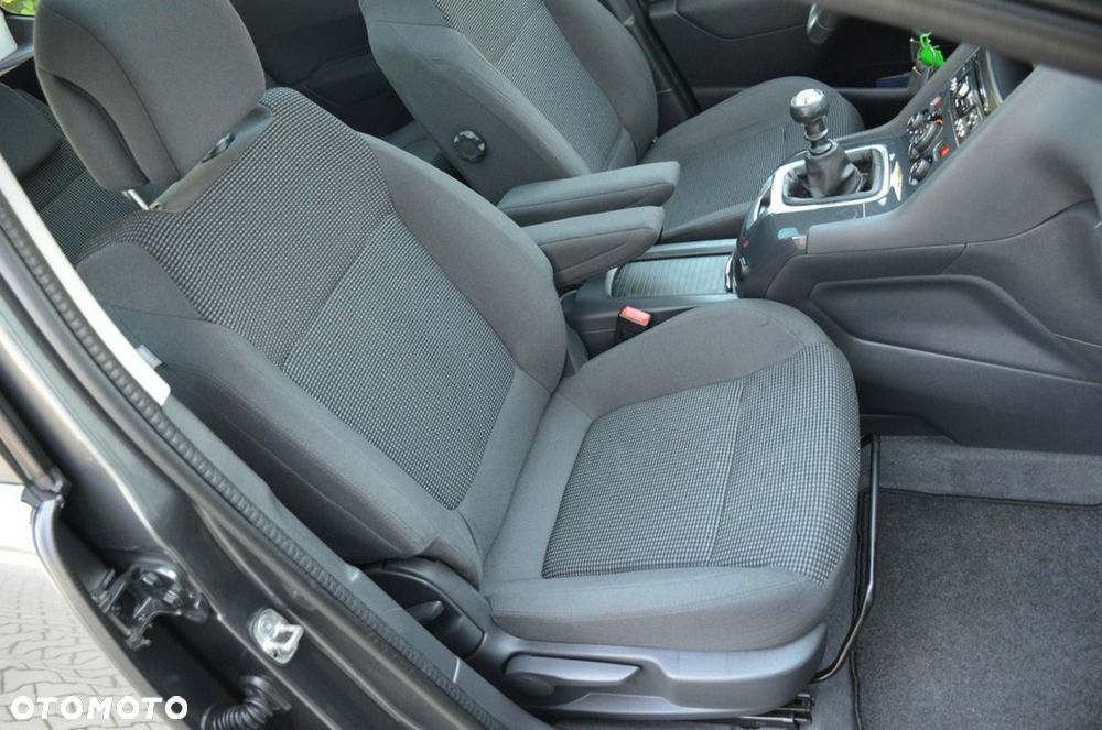 Peugeot 5008 - 30