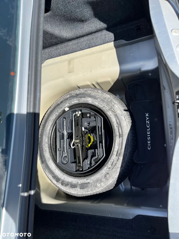 Peugeot 301 1.6 VTi Active - 19