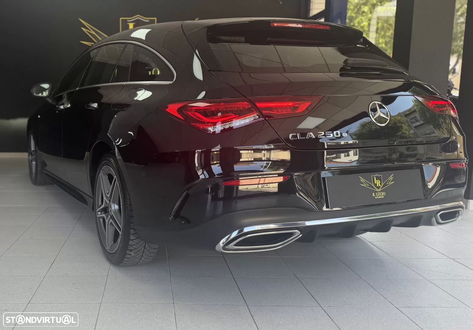 Mercedes-Benz CLA 250 e Shooting Brake AMG Line - 29