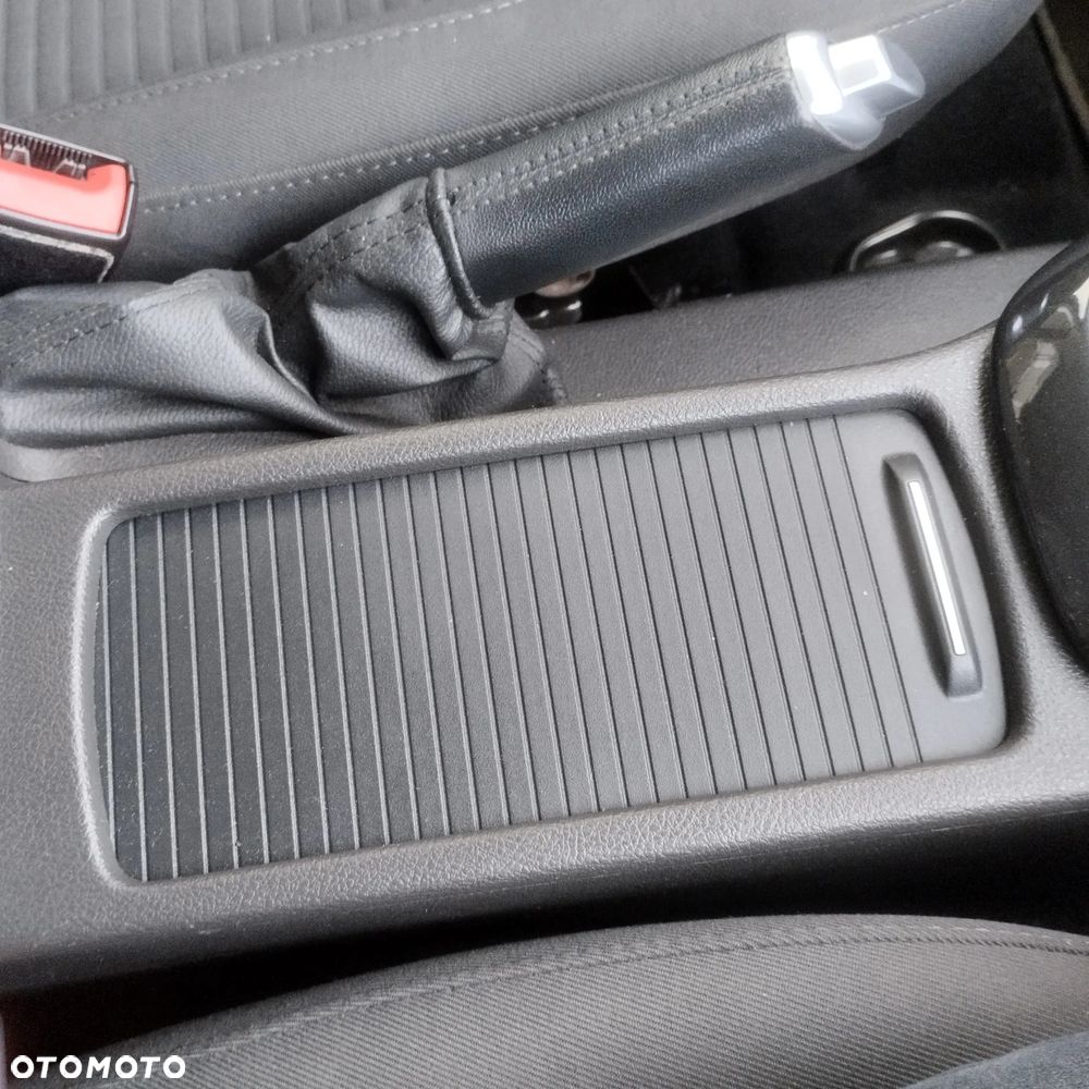 Ford Focus 2.0 TDCi Titanium ASS - 27