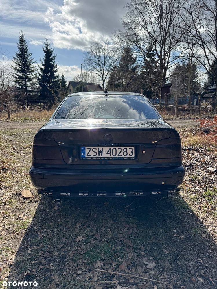 BMW Seria 5 520i - 22