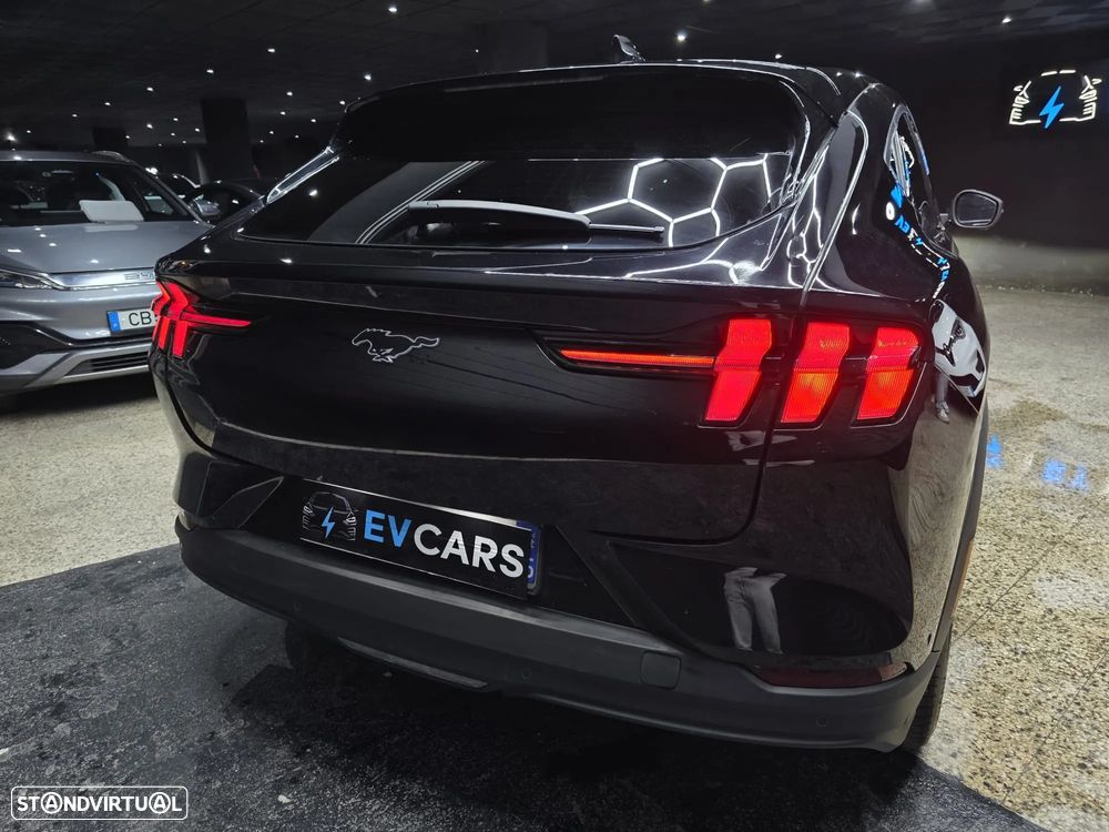 Ford Mustang Mach-E 75.7 kWh Base - 27