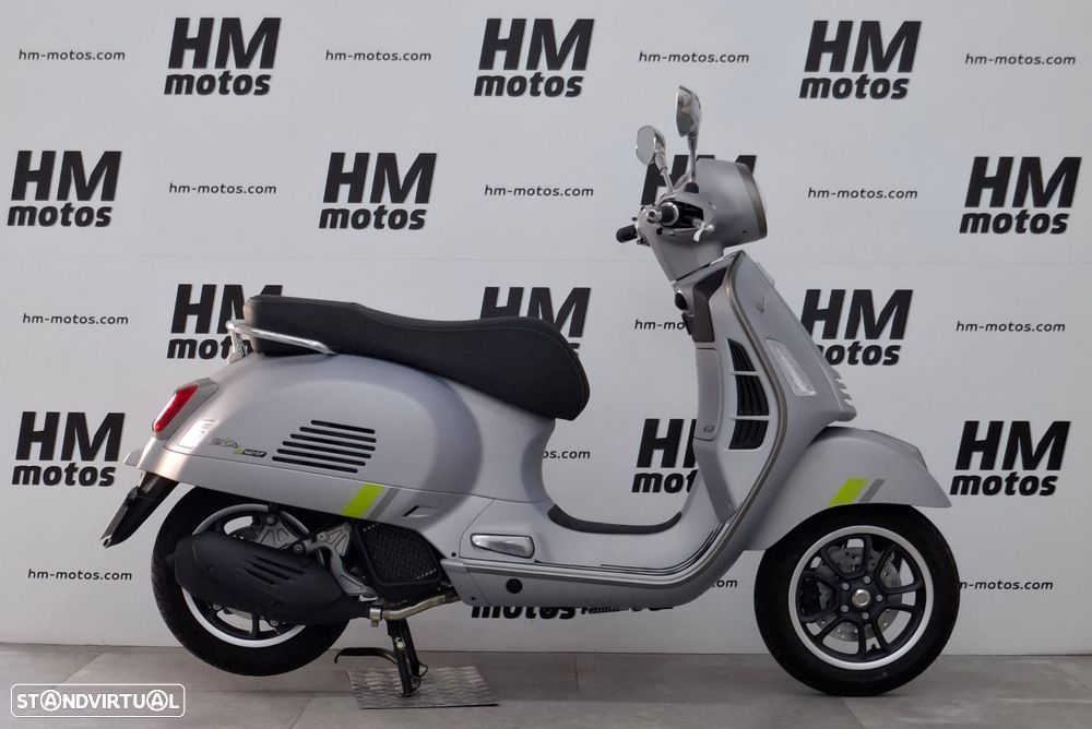 Vespa GTS Super TECH 125 - GARANTIA DE FÁBRICA - 1