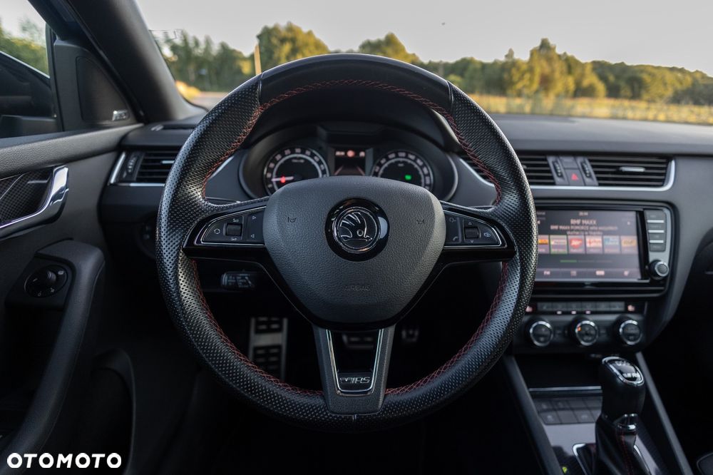 Skoda Octavia 2.0 TDI DSG RS - 10