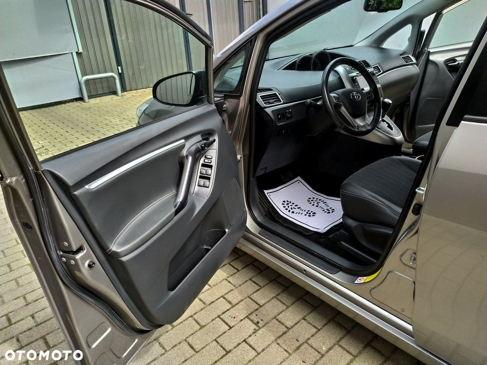 Toyota Verso 1.8 Prestige 7os MS - 13