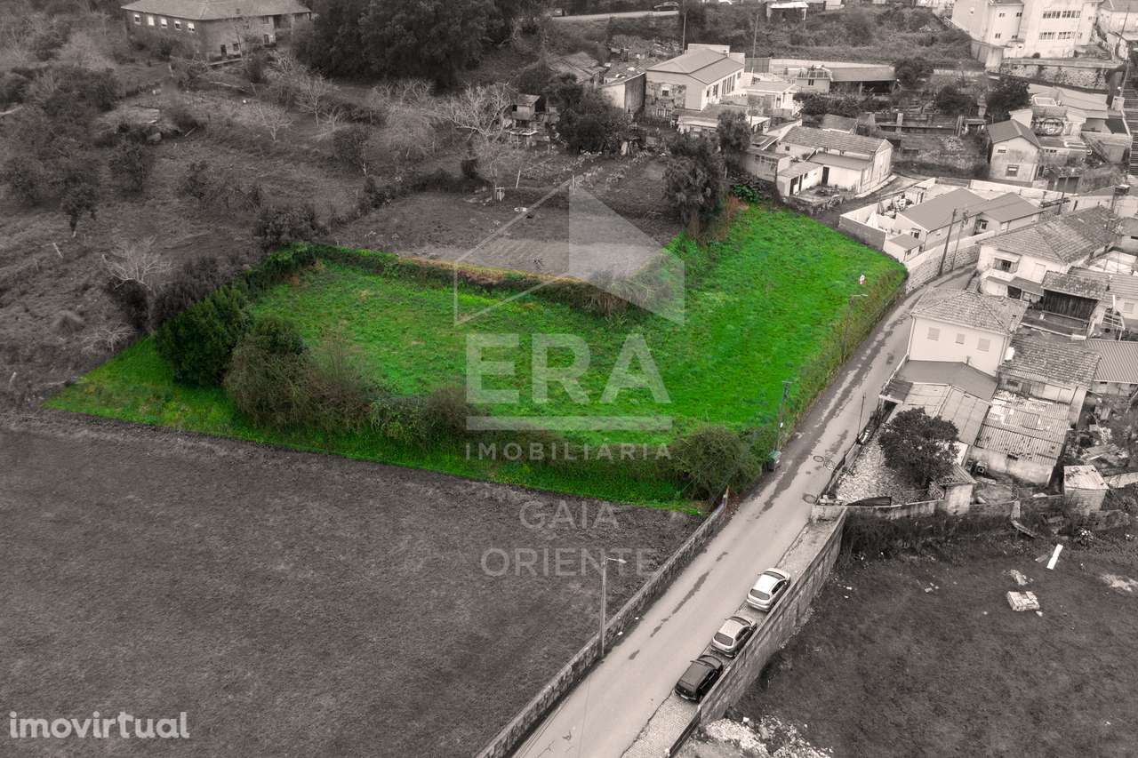 Terreno 1730 m² em Pedroso - Grande imagem: 2/5
