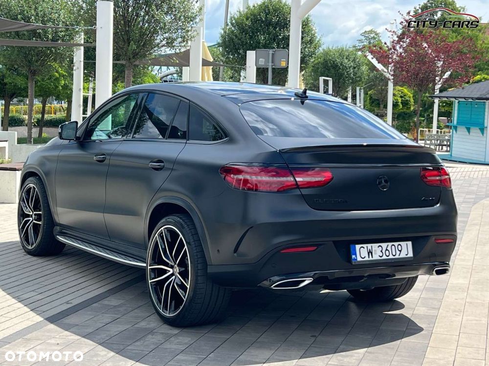 Mercedes-Benz GLE - 32
