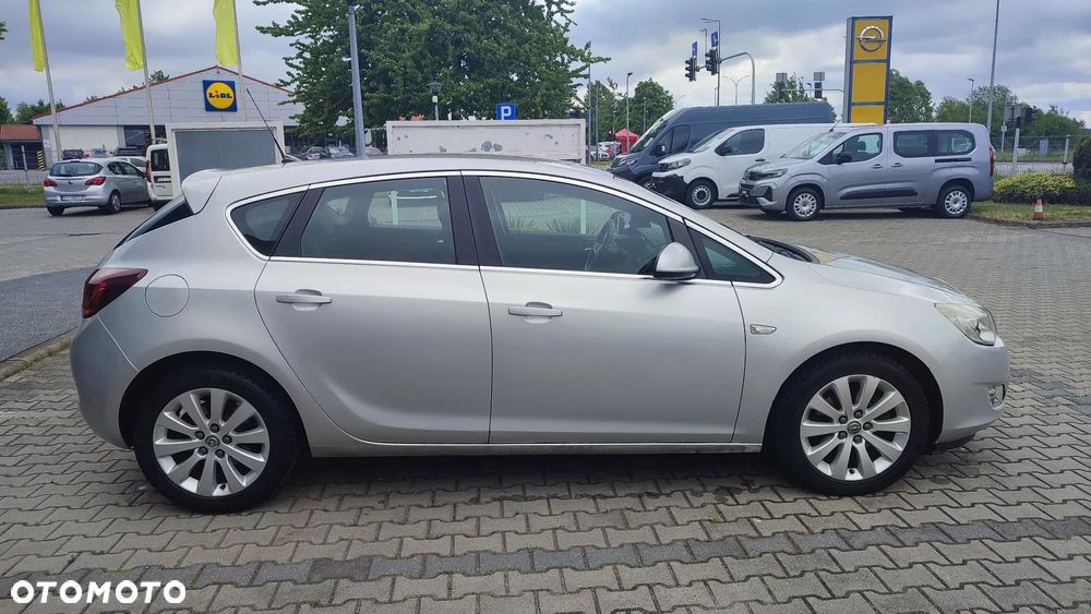 Opel Astra IV 1.7 CDTI Cosmo - 4