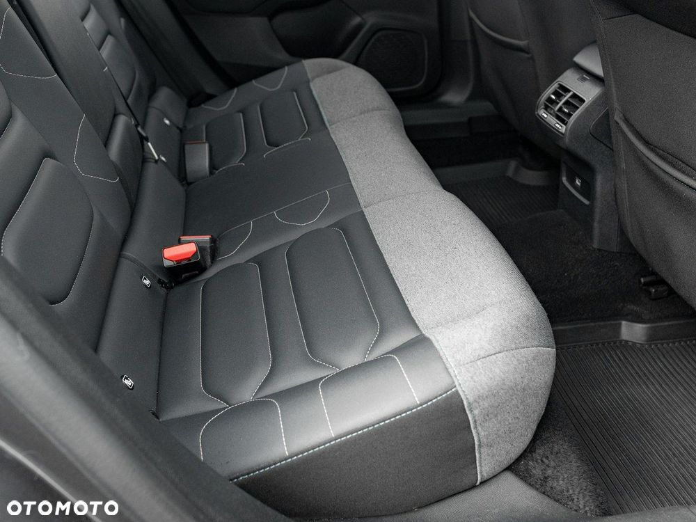 Citroën C4 1.2 PureTech Max S&S EAT8 - 32