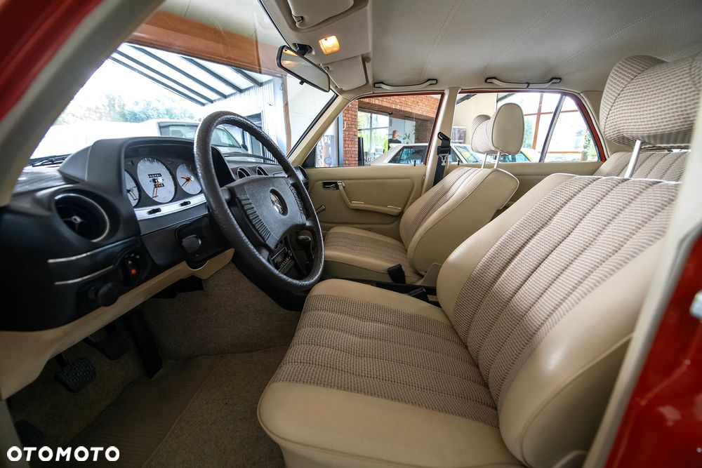 Mercedes-Benz W123 - 29
