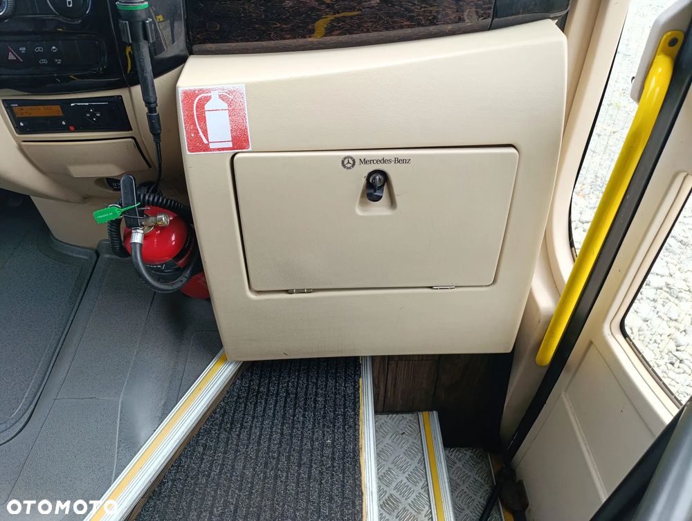 Mercedes-Benz Sprinter 519 - 17
