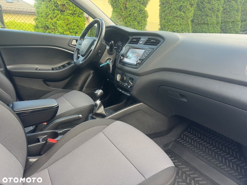 Hyundai i20 blue 1.2 YES!+ - 6