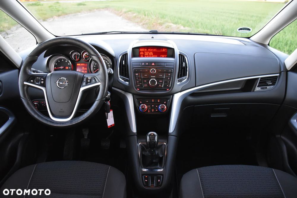 Opel Zafira Tourer 1.4 Turbo Innovation - 17