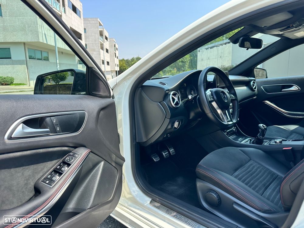 Mercedes-Benz A 180 d AMG Line - 20