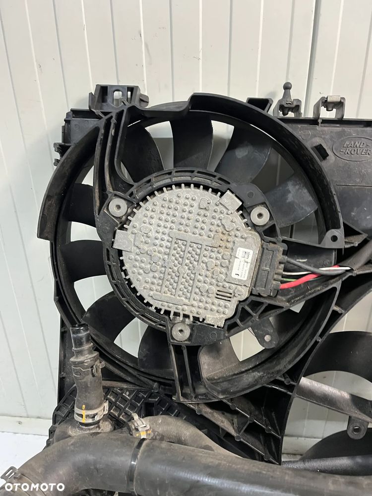 RANGE ROVER SPORT L494 WETYLATORY CHŁODNIC 3.0 D - 3