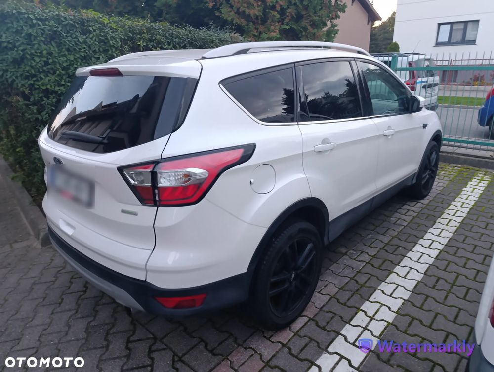 Ford Kuga - 11