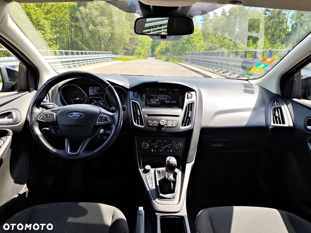 Ford Focus 1.0 EcoBoost Titanium - 6