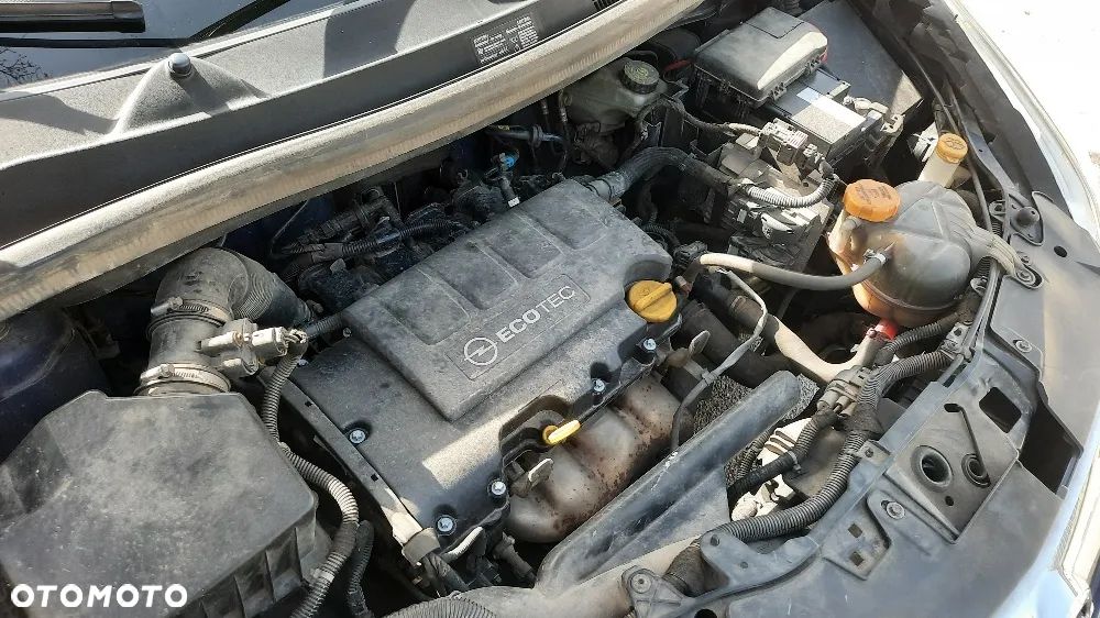 Opel Corsa 1.2 16V Essentia - 21