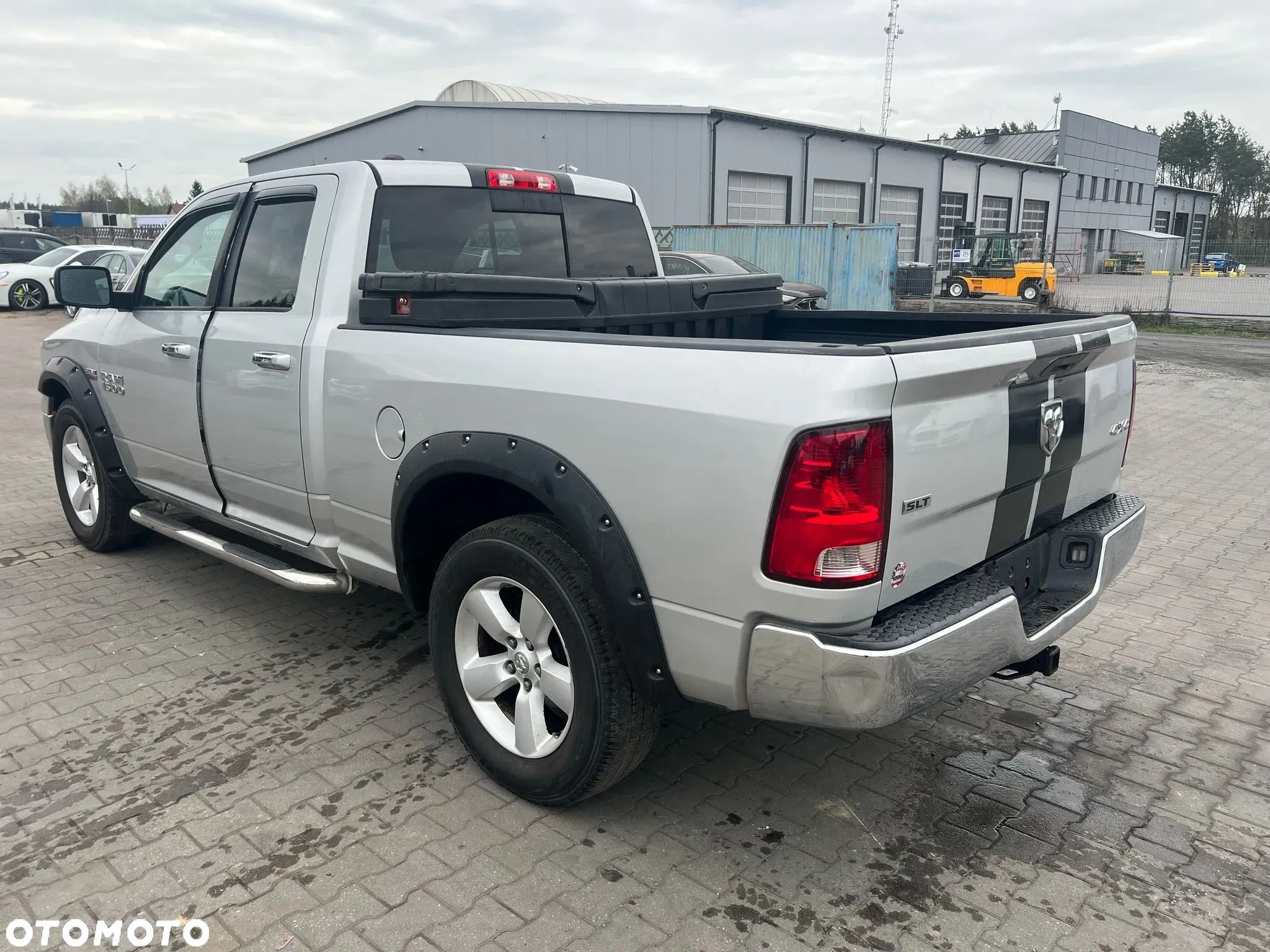 RAM 1500 5.7 Crew Cab Laramie - 4