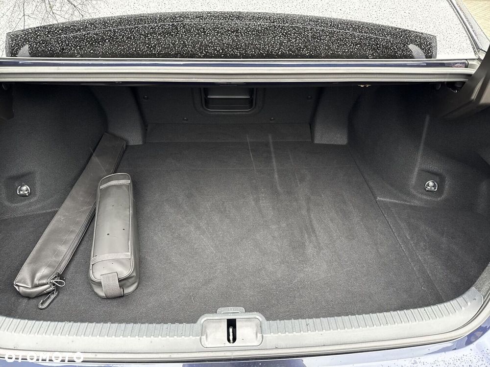 Lexus ES 300h Business Edition - 14