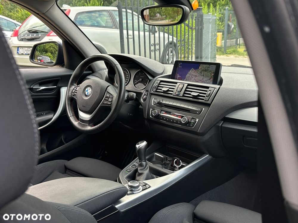 BMW Seria 1 118d Sport Line - 30