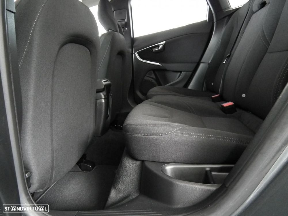 Volvo V40 1.6 D2 Momentum - 12