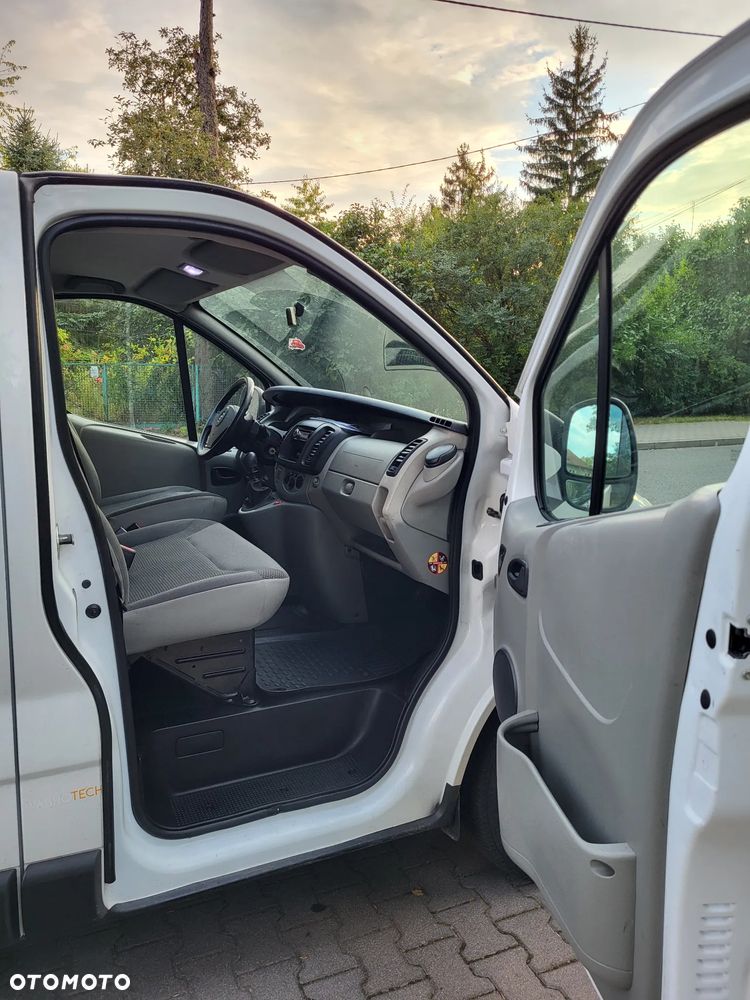 Opel Vivaro - 12