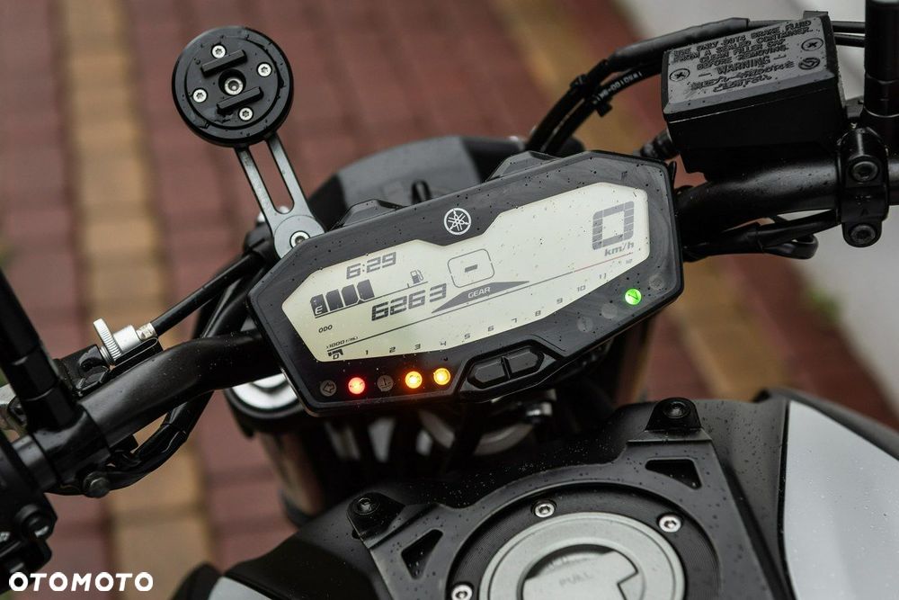 Yamaha MT - 8