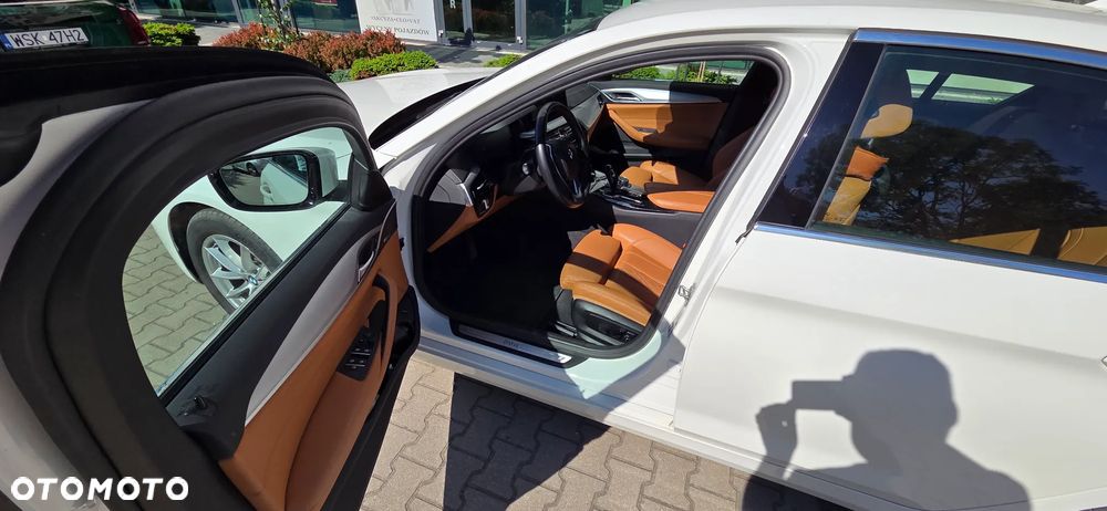 BMW Seria 5 518d mHEV - 5