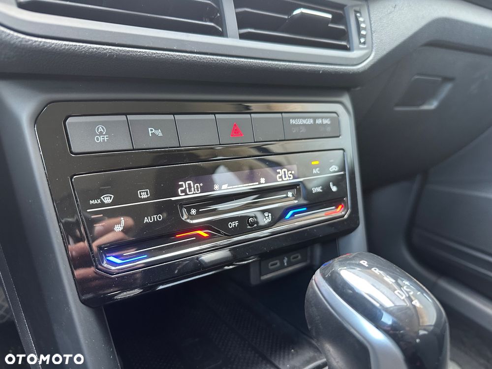 Volkswagen T-Cross 1.0 TSI Style DSG - 22