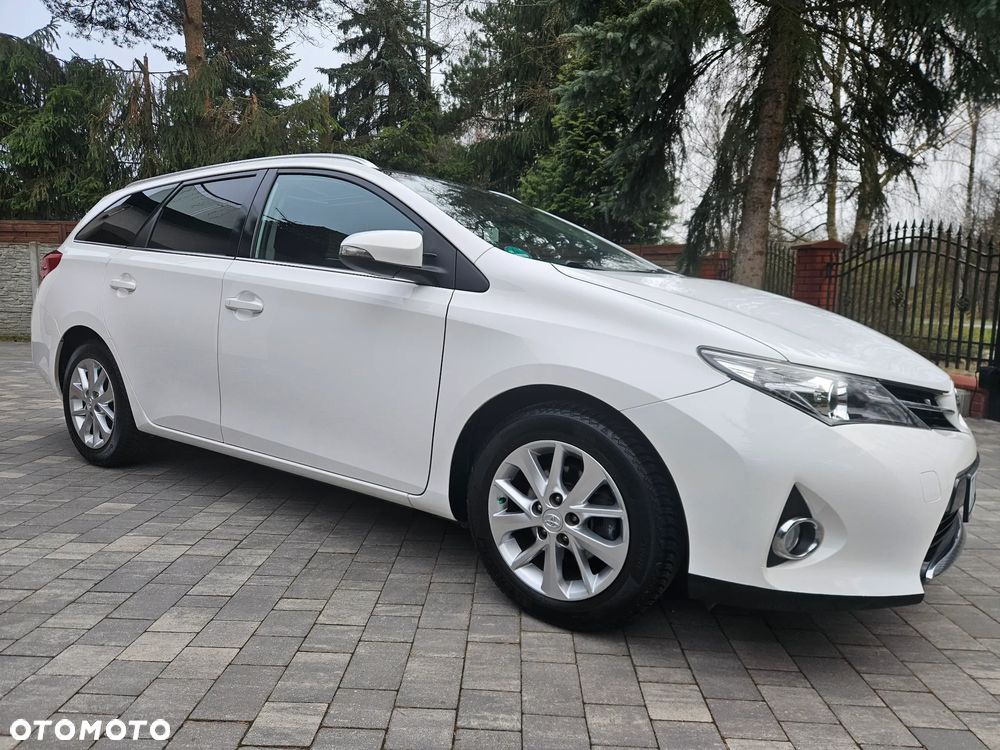 Toyota Auris - 13