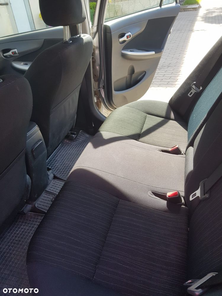Toyota Corolla 1.6 Luna - 15