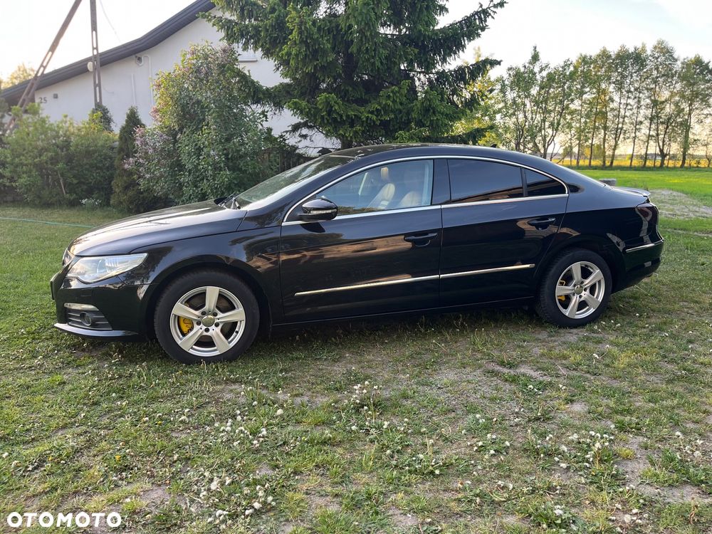 Volkswagen Passat 2.0 TDI DPF Highline - 10
