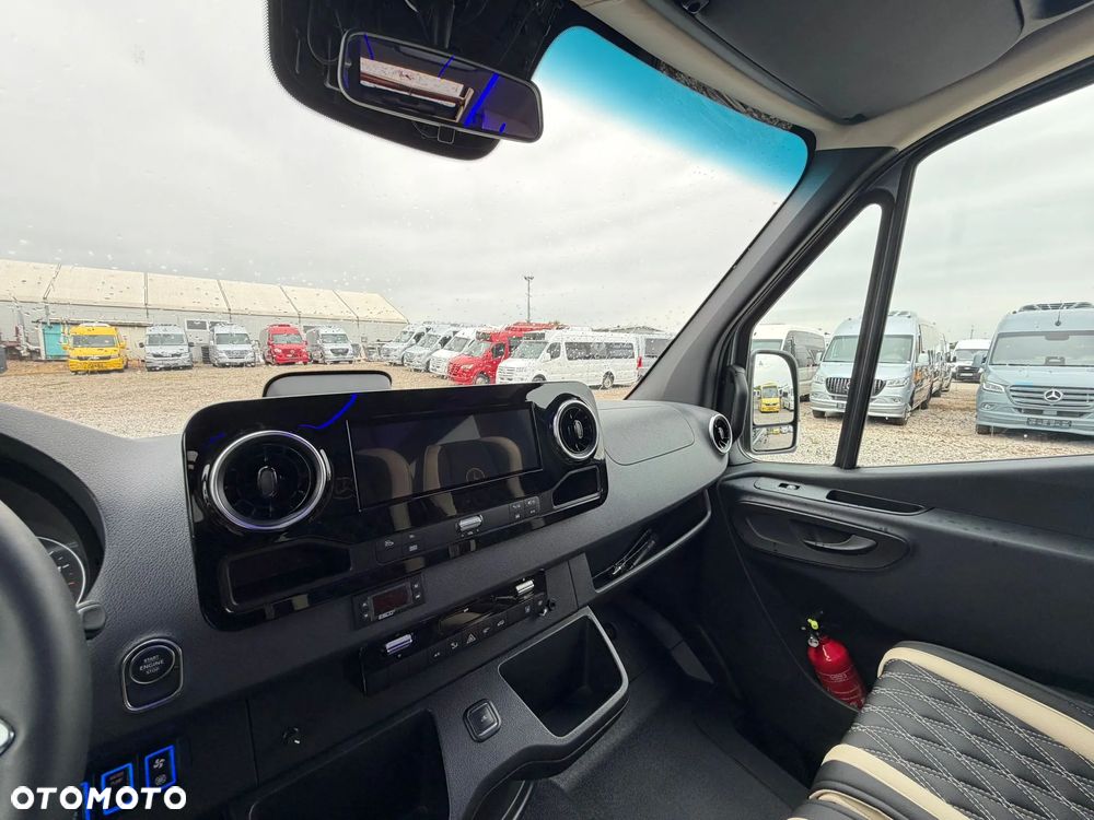 Mercedes-Benz Sprinter 519 - 26