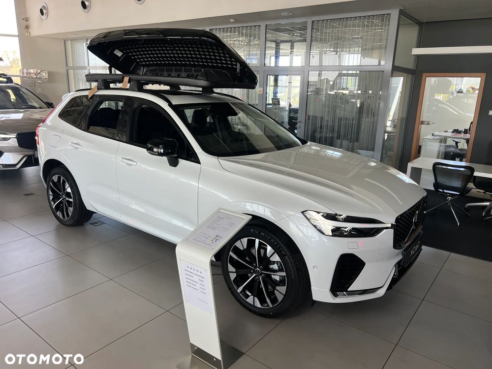 Volvo XC 60 B5 B AWD Ultra Dark - 2