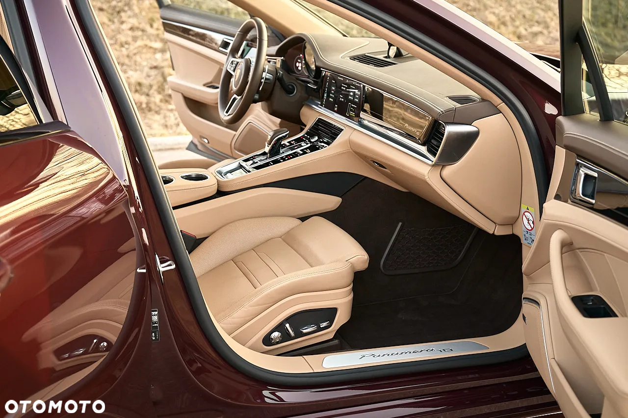 Porsche Panamera - 16