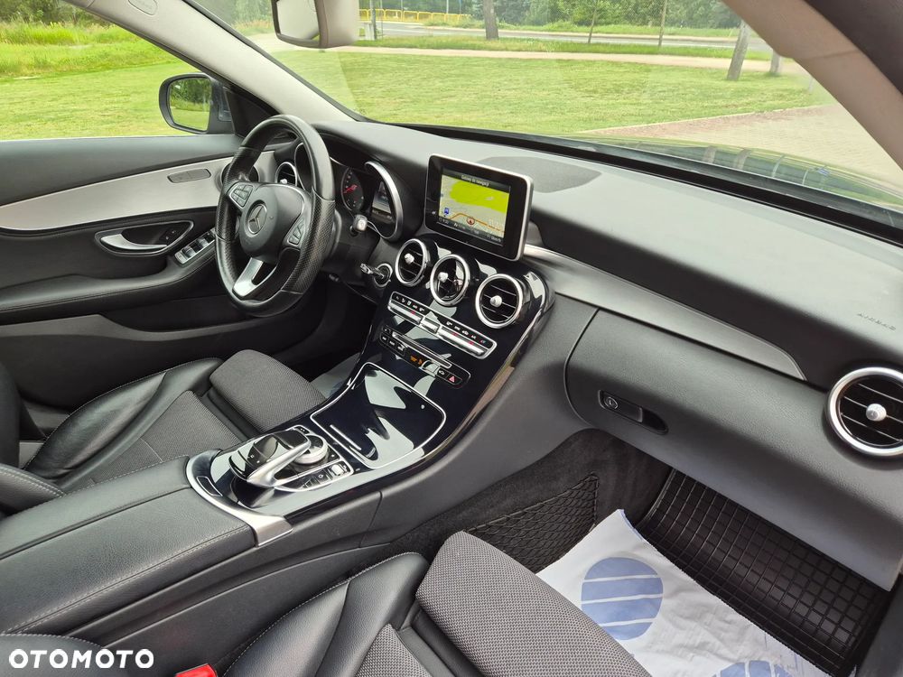 Mercedes-Benz Klasa C 200 7G-TRONIC Avantgarde - 19