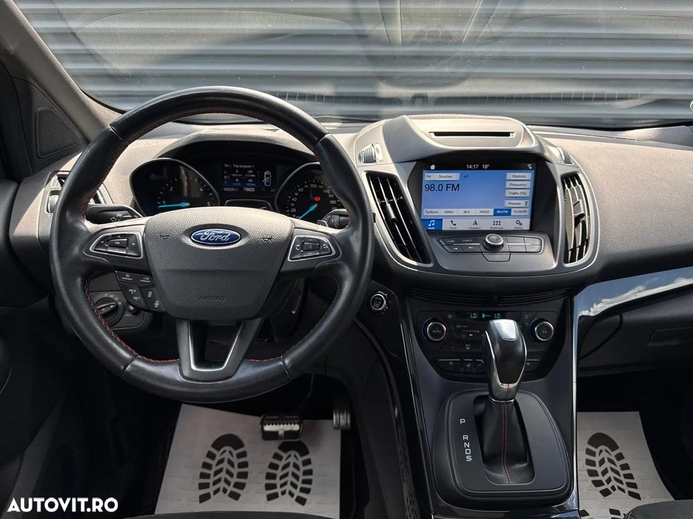 Ford Kuga 2.0 TDCi 4WD Powershift ST-Line - 21