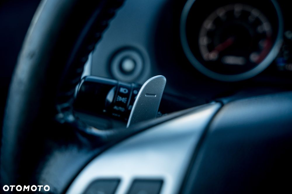 Mitsubishi Outlander - 24