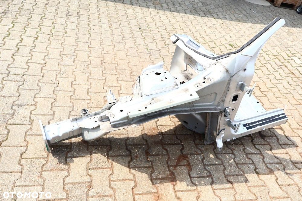 VOLVO XC60 I LIFT ĆWIARTKA LEWA PRZÓD - 3