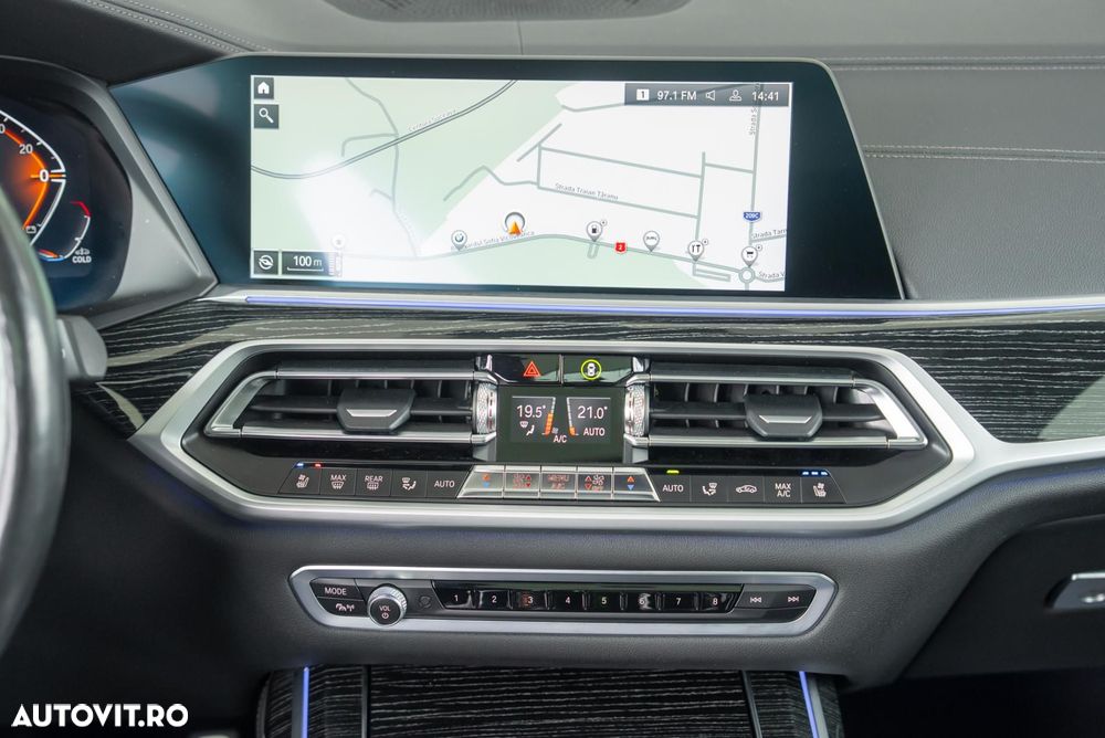 BMW X7 xDrive40d - 29